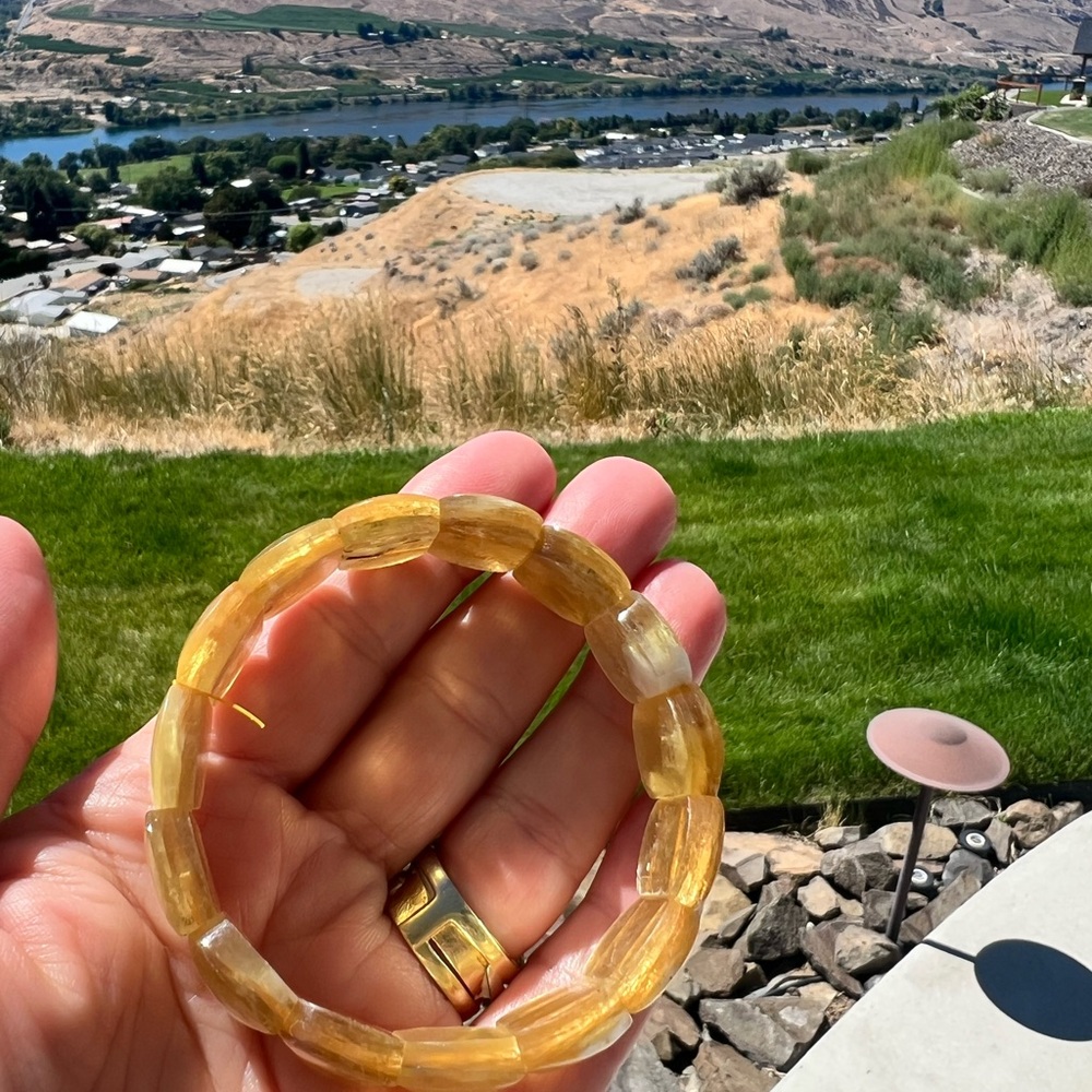 Golden Yellow Lepidolite soft stretch bangle bracelet - Picture 5 of 5